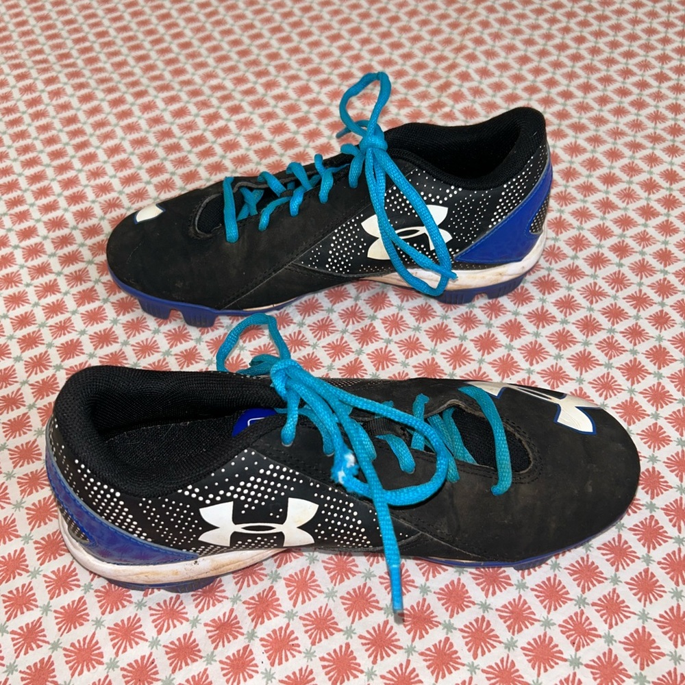 Under Armour black and blue soccer cleats youth size 3.5 - Picture 5 of 12